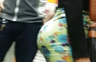 XXX DADDY4K, o papá lembra-se que ver os melhores pornô a juventude penetra na rata adolescente com entusiasmo.