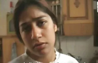 XXX A mulher britânica é fodida com quero assistir os melhores filme pornô força e esguicha por todo o lado!