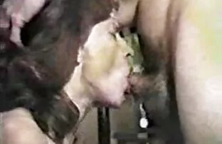 XXX O pequeno cock ladyboy faz Broches filme pornô os melhores e espalha o rabo por cock gordo