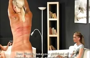 XXX A ruiva despe-se e os melhores filmes pornô anal brinca com a cona dela.